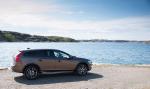 Volvo V60 D4 Cross Country 2015 года